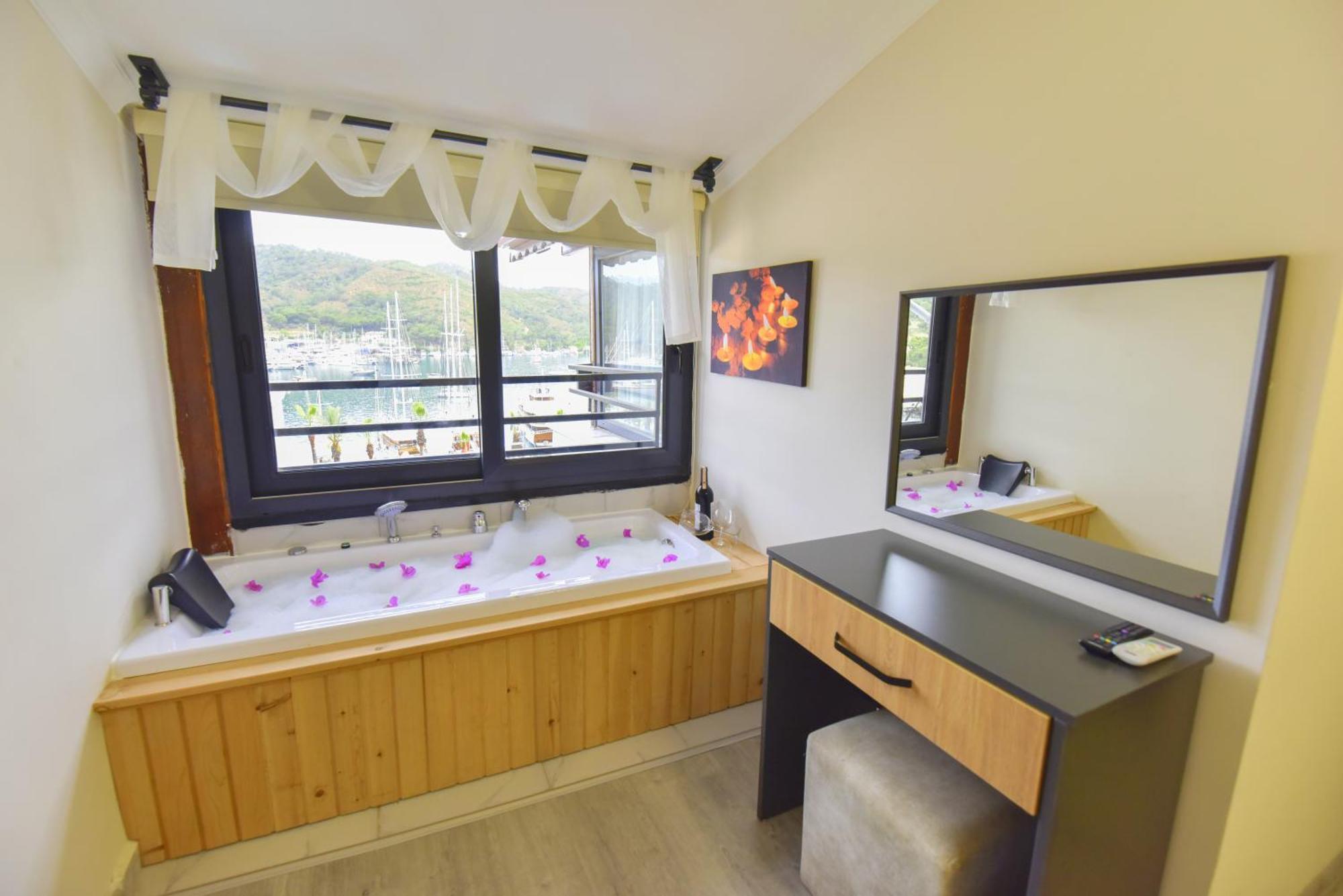 Mykonut Boutique Suites Fethiye Exterior photo